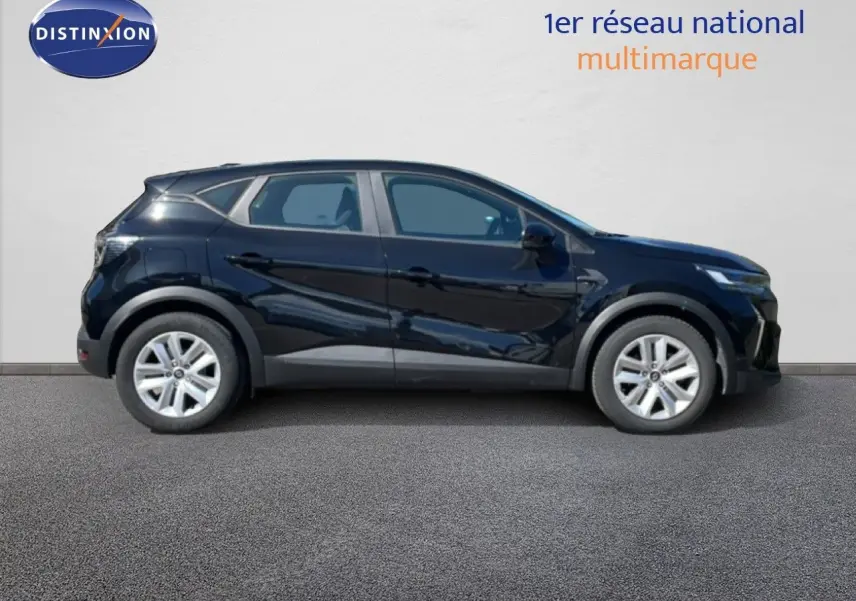 Profil côté gauche du Renault Captur E-Tech Full Hybrid 2025 en noir étoile métal, avec jantes argentées et lignes dynamiques.