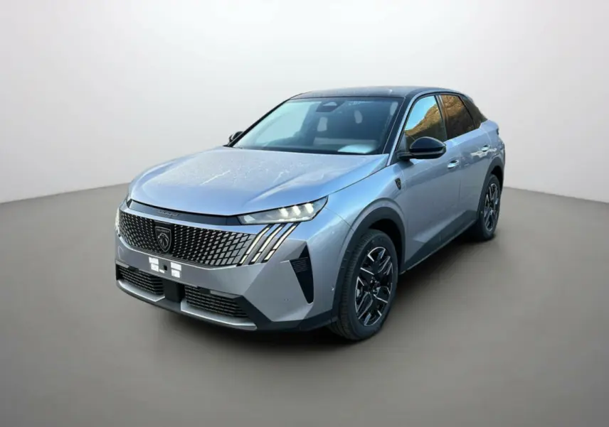 Peugeot 3008 Hybrid gris artense toit noir en 3/4 avant avec jantes alu noires et calandre distinctive.