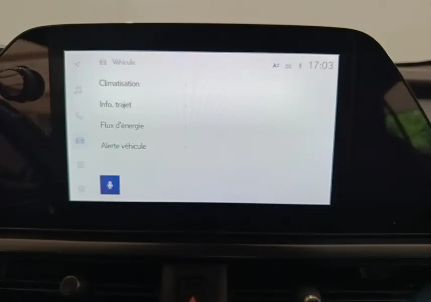 Écran tactile central du tableau de bord du Lexus UX 250H 2WD Pack Business, affichant les options véhicule.