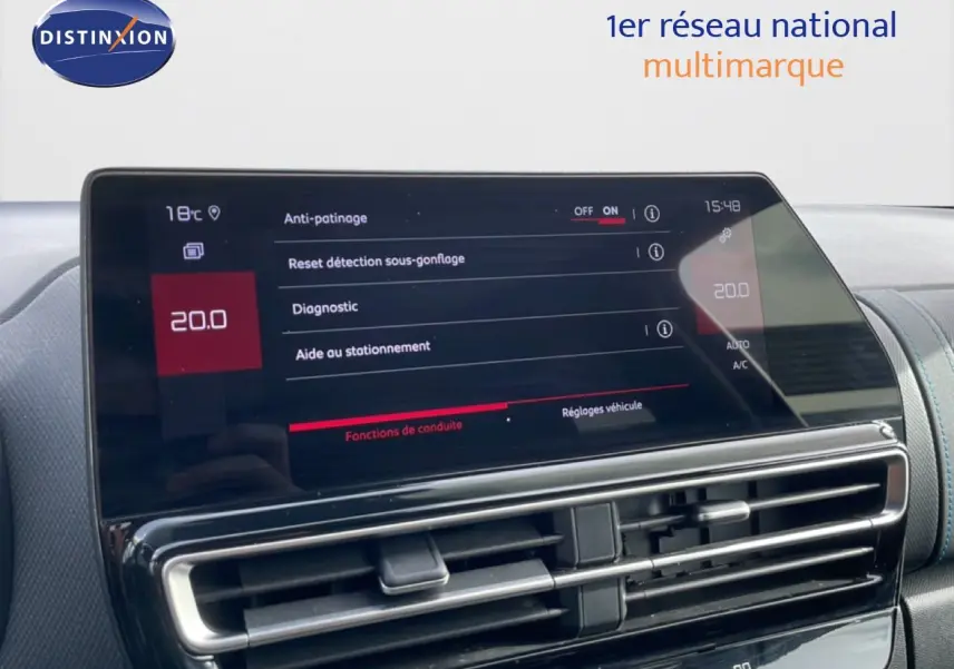 Écran tactile du tableau de bord du Citroën C5 Aircross 2024 affichant les réglages d’aide à la conduite.