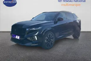 Renault Austral E-Tech hybride noir étoile métal, vue 3/4 avant droit avec jantes alliage distinctives.