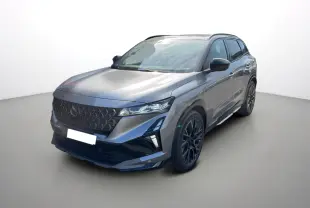 Renault Austral 200 Esprit Alpine gris schiste avec toit noir, vue 3/4 avant droit mettant en valeur les jantes alu 20 pouces.