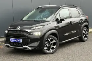 Citroën C3 Aircross noir Perla vue 3/4 avant droit avec jantes alliage et barres de toit noires brillantes