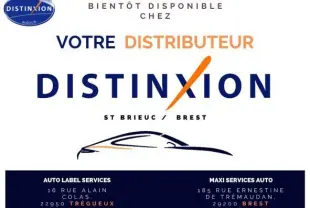 Image ne montrant pas de véhicule, mais une annonce textuelle pour un distributeur automobile Distinxion à Saint-Brieuc et Brest.