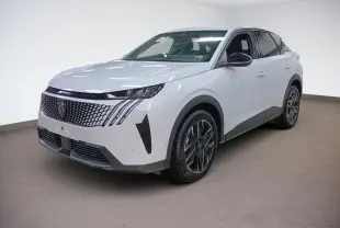 Peugeot 3008 Hybrid blanc Okenite vue 3/4 avant droit avec calandre distinctive et jantes alliage noires.