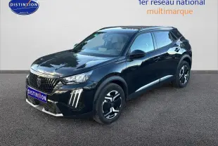 Peugeot 2008 noir en 3/4 avant droit, avec phares LED et jantes alliage distinctives.