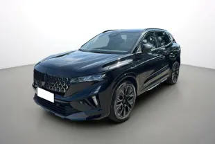 Renault Austral New 200 Esprit Alpine Tpano noir étoilé en 3/4 avant droit avec jantes noires distinctives.
