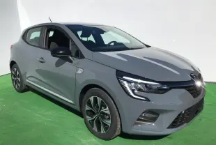 Renault Clio gris Urban vue 3/4 avant droit avec phares LED et jantes alliage 16 pouces Limited.