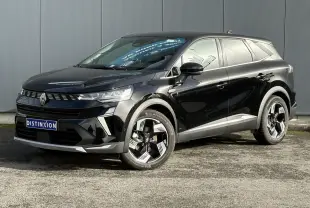 Vue 3/4 avant droite d’un Renault SYMBIOZ noir étoilé avec jantes 18 pouces et calandre distinctive moderne.