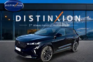 Renault Austral noir en 3/4 avant droit, avec jantes alu et calandre distinctive esprit Alpine.