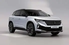 Renault Austral blanc nacré vue 3/4 avant avec toit noir étoilé et jantes alliage 20'' Altitude diamanté noir.