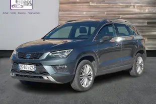 SEAT Ateca gris vue 3/4 avant droit, SUV compact avec jantes alliage et toit ouvrant visible, 2017.