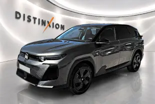 Citroën C5 Aircross 2026 gris platinium vue 3/4 avant avec toit noir et jantes alliage noires.