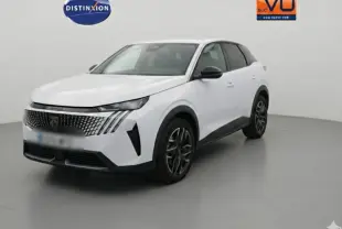 Peugeot 3008 Hybrid blanc en 3/4 avant droit, avec calandre moderne et jantes alliage 19 pouces visibles.