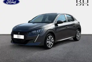 Peugeot 208 gris Platinium en 3/4 avant droit, avec calandre noire et feux LED distinctifs visibles.