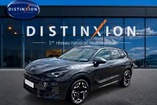 Vue 3/4 avant droite d'un CUPRA TERRAMAR gris Timanfaya avec jantes alu noires et détails sportifs visibles.