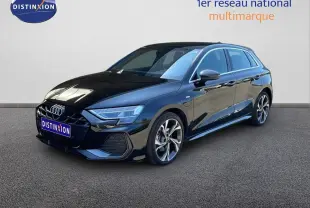 Audi A3 Sportback noir mito metal vue 3/4 avant droit avec jantes alliage et calandre S-Line.