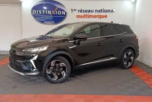 Renault Symbioz noir en profil droit, mettant en valeur ses jantes modernes et son design SUV élégant.