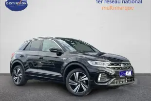 Volkswagen T-Roc 2025 noir Grenadilla métallisé en 3/4 avant droit avec jantes alliage et finition R-Line Edition