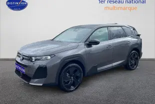 Vue 3/4 avant droite du Citroën C5 Aircross gris platinium avec jantes alliage noires et feux LED.
