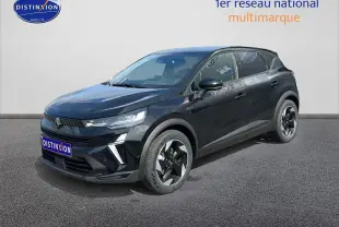 Renault Captur 1.6 e-tech hybride 2025 noir étoile en 3/4 avant avec jantes alu et calandre moderne.