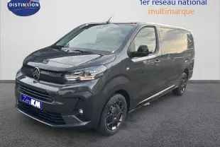 Vue 3/4 avant droite d'un Citroën Jumpy Fourgon XL gris titane métal avec jantes noires et calandre moderne.