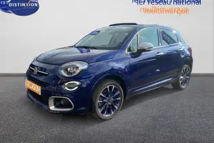 Fiat 500X bleu Venezia métal en vue 3/4 avant droit, avec jantes bi-ton et détails chromés sur les rétroviseurs.